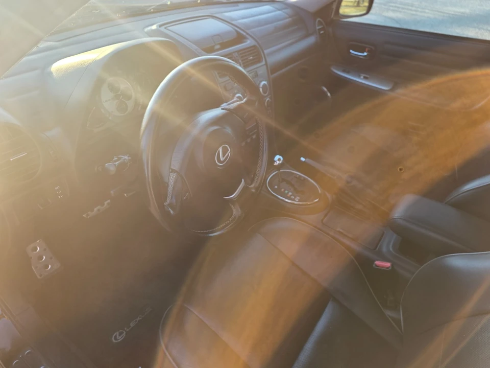 2005 Lexus IS 1st Gen - Image 28 of 31
