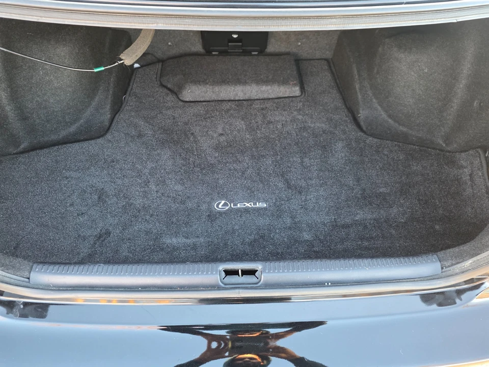 2005 Lexus IS 1st Gen - Image 25 of 31