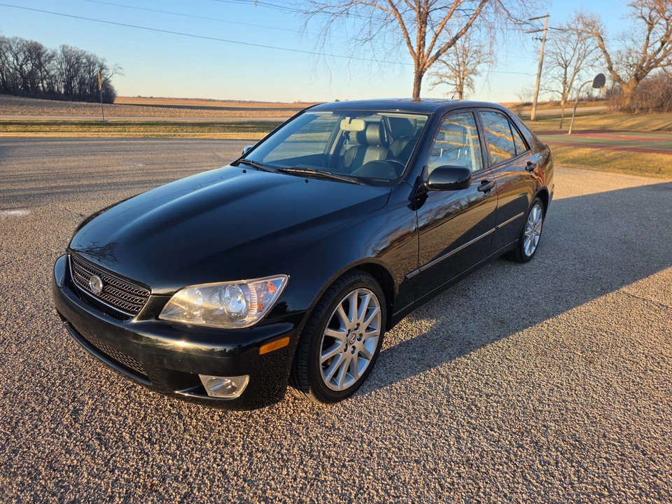 2005 Lexus IS 1st Gen - Image 2 of 31