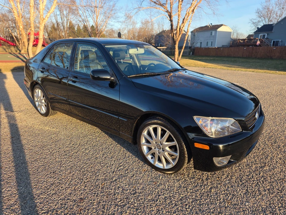 2005 Lexus IS 1st Gen - Image 4 of 31
