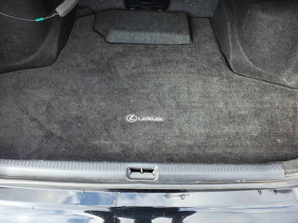 2005 Lexus IS 1st Gen - Image 23 of 31