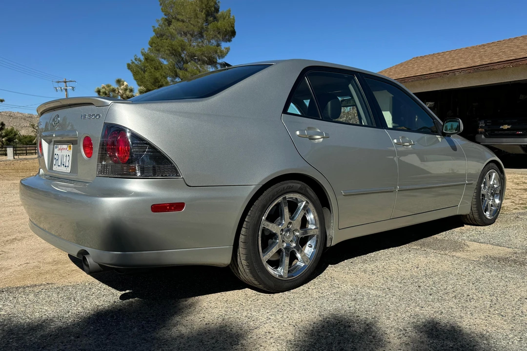 2005 Lexus IS 1st Gen - Image 4 of 31