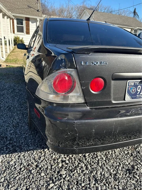 2005 Lexus IS 1st Gen - Image 9 of 10