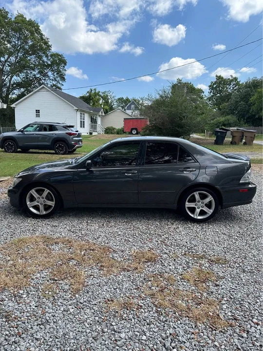 2005 Lexus IS 1st Gen - Image 5 of 10