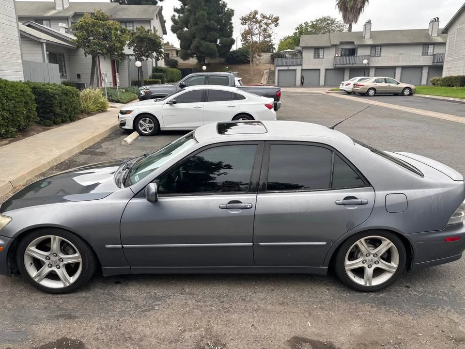 2005 Lexus IS 1st Gen - Image 5 of 14