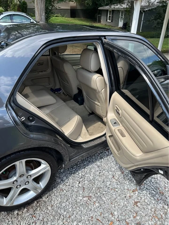 2005 Lexus IS 1st Gen - Image 8 of 10