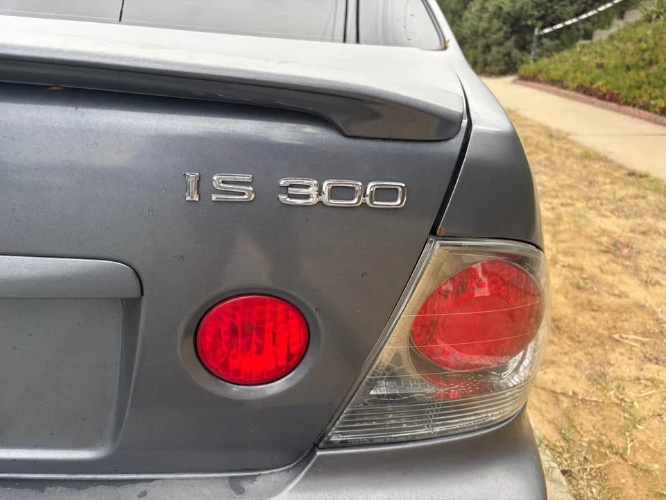2005 Lexus IS 1st Gen - Image 13 of 14