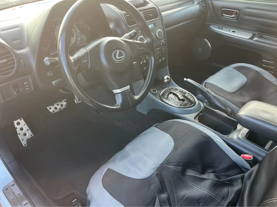 2005 Lexus IS 2nd Gen - Image 6 of 11