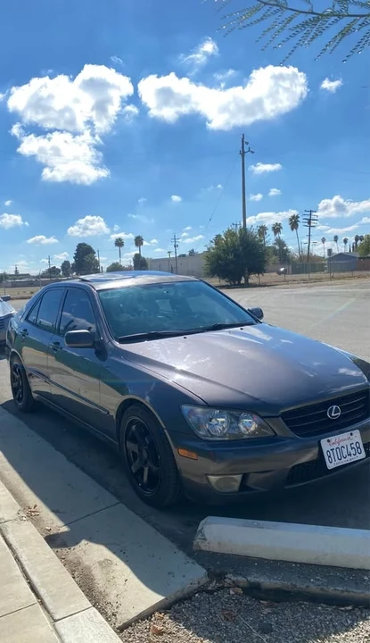 2005 Lexus IS 1st Gen - Image 3 of 9