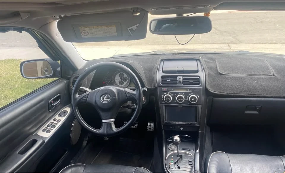 2005 Lexus IS 1st Gen - Image 6 of 9