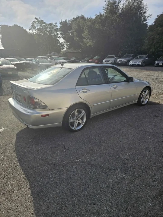 2005 Lexus IS 1st Gen - Image 5 of 16