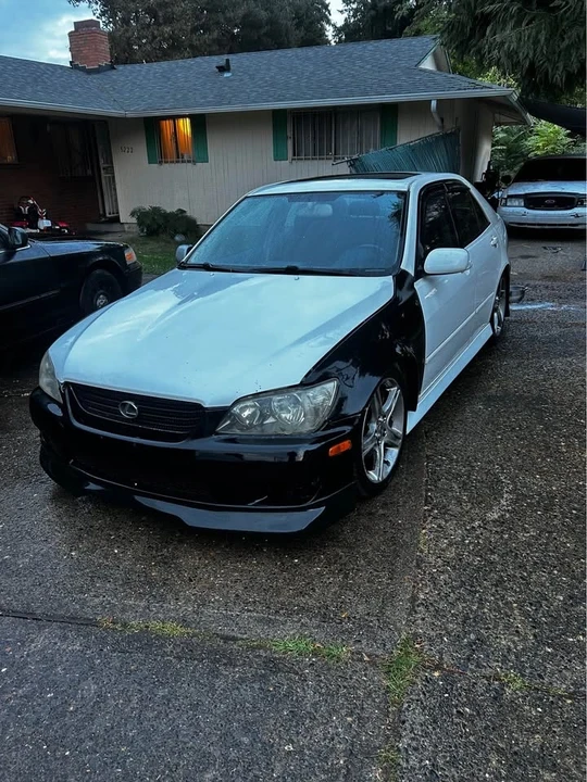 2005 Lexus IS 1st Gen - Image 3 of 7