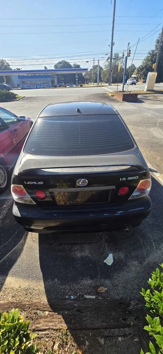 2005 Lexus IS 1st Gen - Image 4 of 10