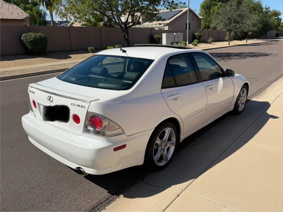 2005 Lexus IS 1st Gen - Image 5 of 7