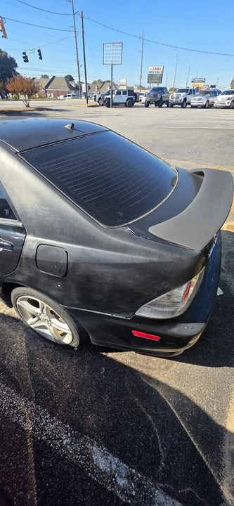 2005 Lexus IS 1st Gen - Image 5 of 10