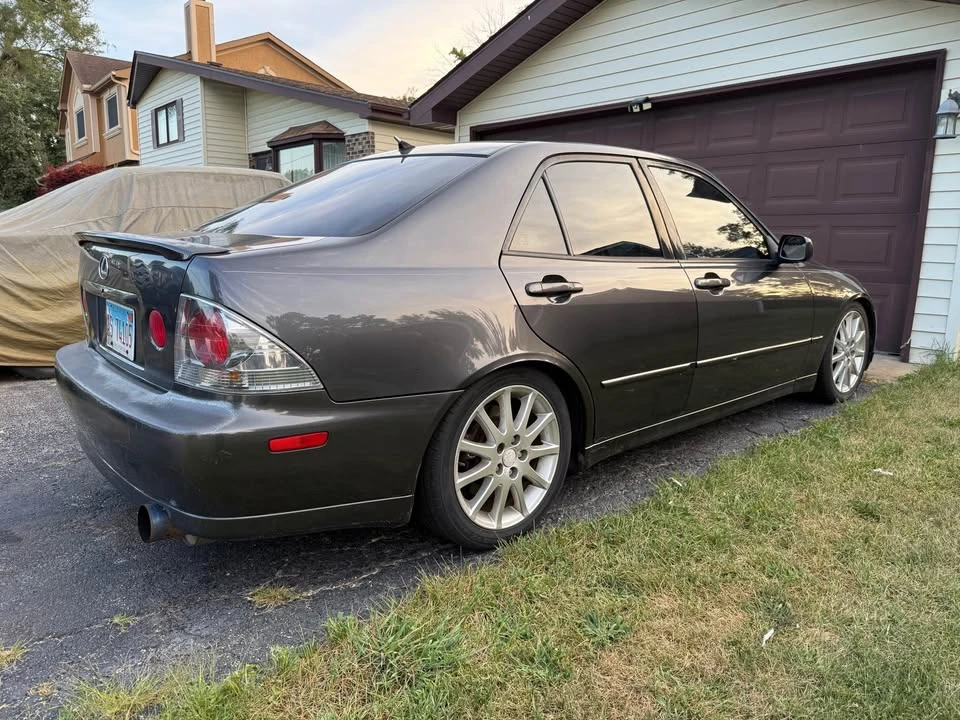 2005 Lexus IS 1st Gen - Image 4 of 7