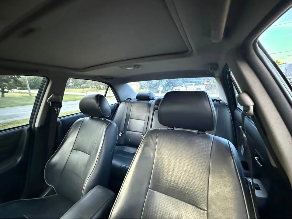2005 Lexus IS 1st Gen - Image 6 of 7