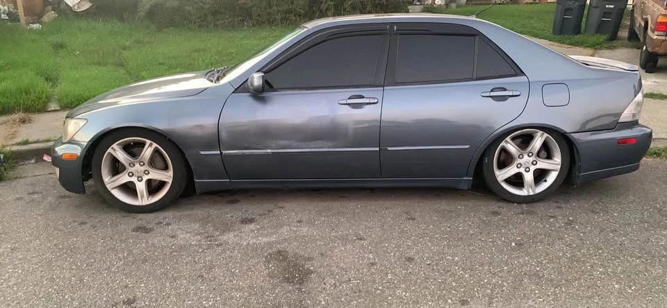 2005 Lexus IS 2nd Gen - Image 2 of 3