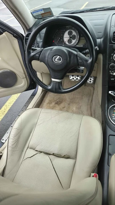 2005 Lexus IS 1st Gen - Image 18 of 20