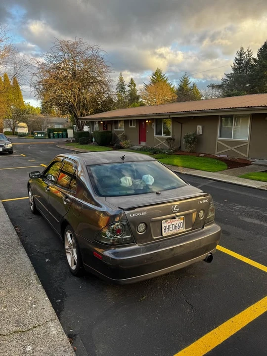2005 Lexus IS 1st Gen - Image 4 of 6
