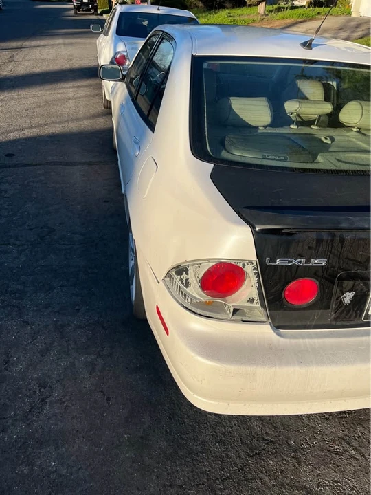 2005 Lexus IS 1st Gen - Image 3 of 5