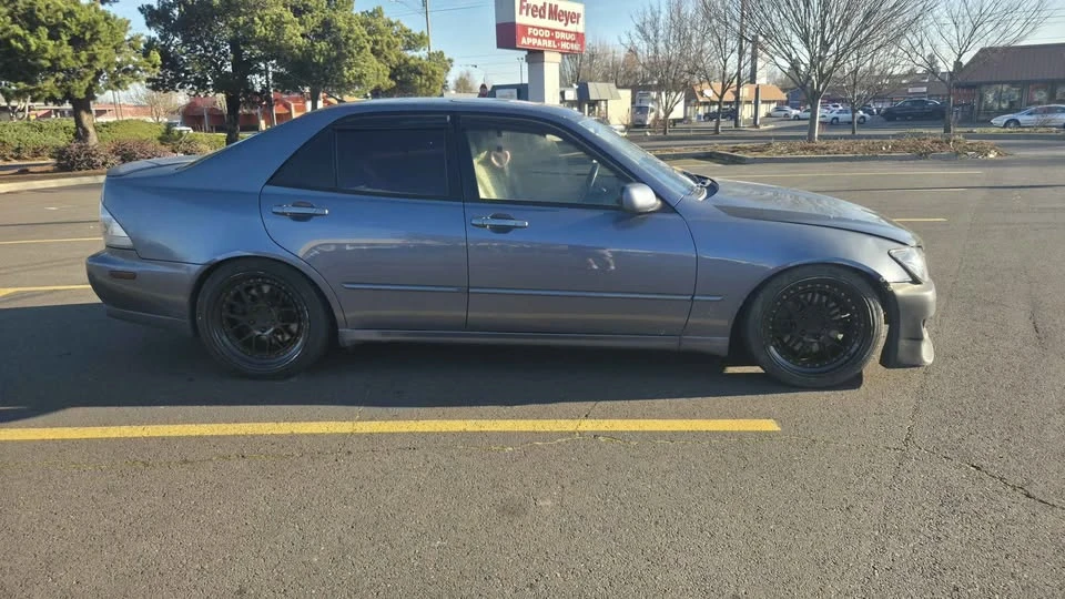 2005 Lexus IS 1st Gen - Image 5 of 20