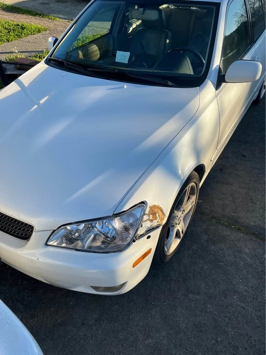 2005 Lexus IS 2nd Gen - Image 4 of 6