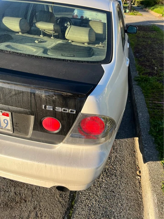 2005 Lexus IS 1st Gen - Image 4 of 5