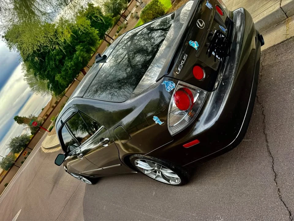 2005 Lexus IS 2nd Gen - Image 3 of 10