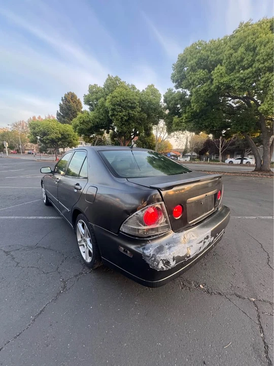 2005 Lexus IS 1st Gen - Image 4 of 7