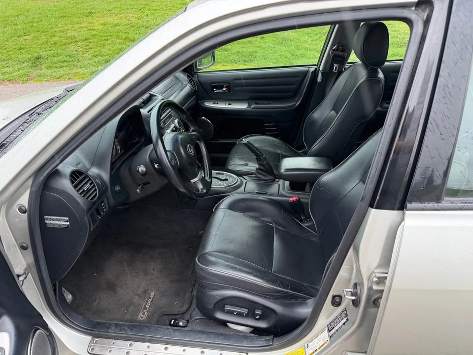 2005 Lexus IS 1st Gen - Image 9 of 17