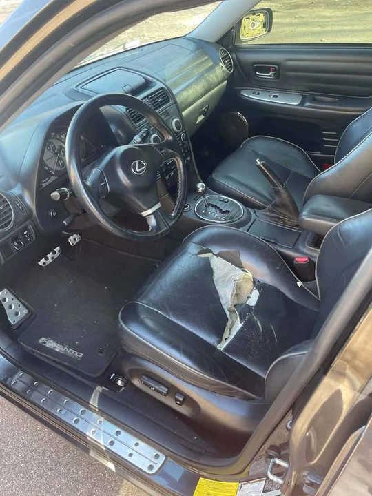 2005 Lexus IS 1st Gen - Image 10 of 19