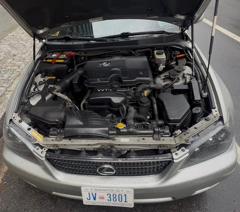 2005 Lexus IS 1st Gen - Image 2 of 6