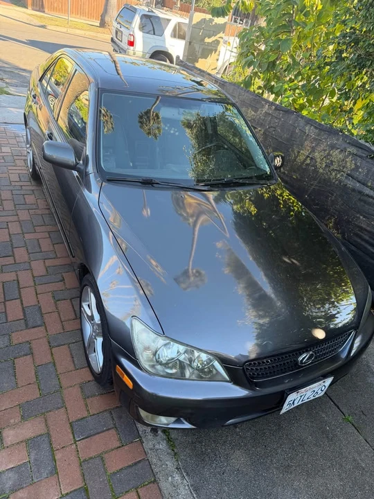 2005 Lexus IS 1st Gen - Image 11 of 18
