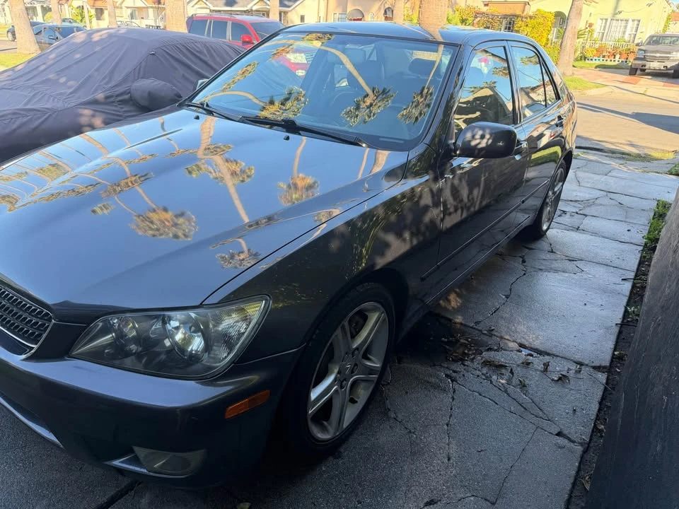 2005 Lexus IS 1st Gen - Image 14 of 18