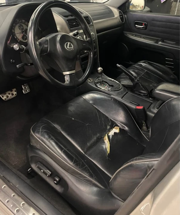 2005 Lexus IS 1st Gen - Image 6 of 7
