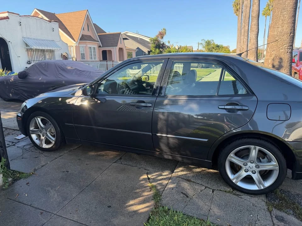 2005 Lexus IS 1st Gen - Image 8 of 18