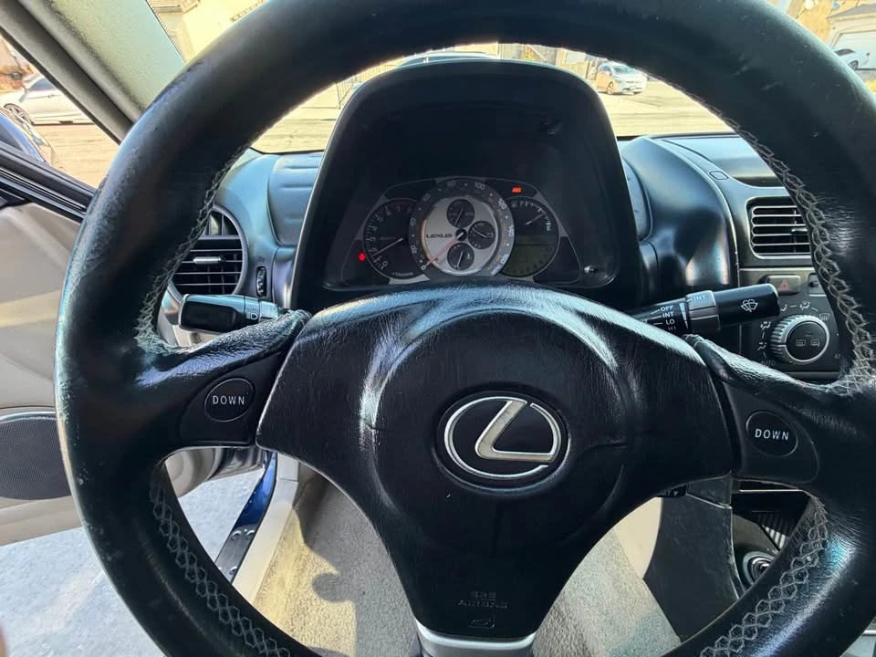2005 Lexus IS 1st Gen - Image 15 of 20