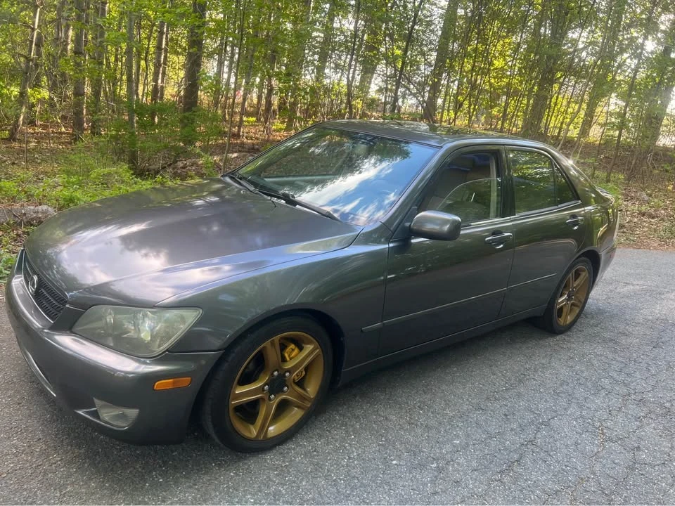 2005 Lexus IS 1st Gen - Image 11 of 12
