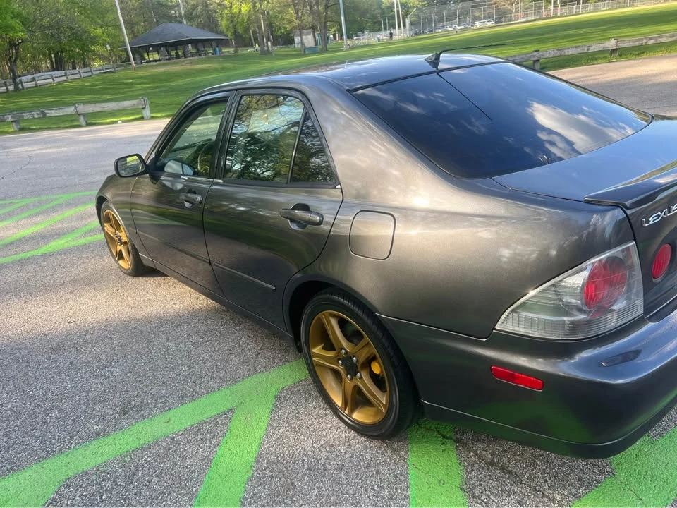 2005 Lexus IS 1st Gen - Image 8 of 12
