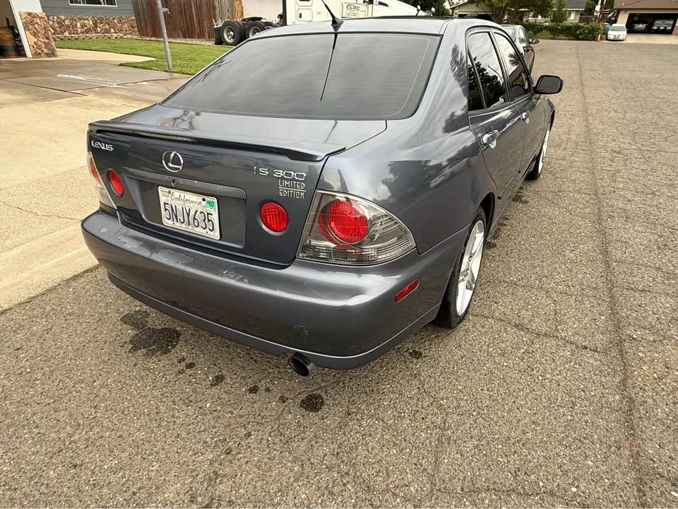 2005 Lexus IS 1st Gen - Image 5 of 14