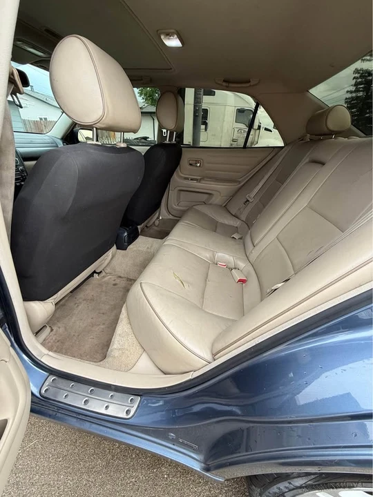 2005 Lexus IS 1st Gen - Image 10 of 14
