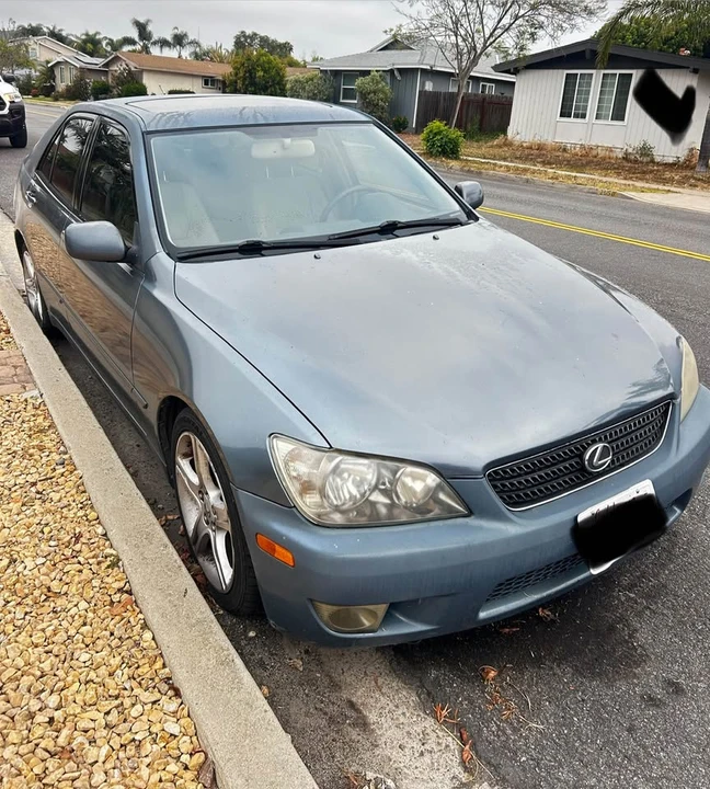 2005 Lexus IS 1st Gen - Image 2 of 2