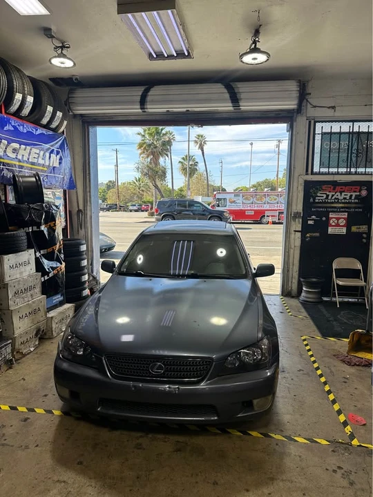2005 Lexus IS 1st Gen - Image 6 of 12