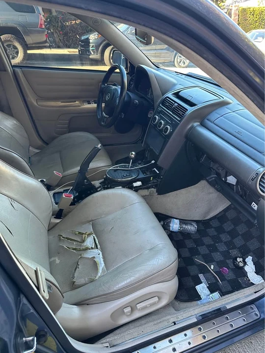 2005 Lexus IS 1st Gen - Image 10 of 12