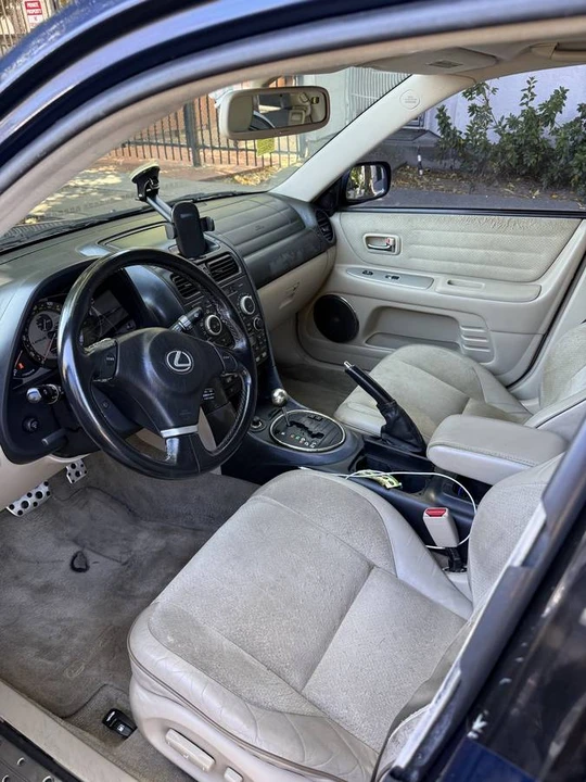 2005 Lexus IS 1st Gen - Image 8 of 14