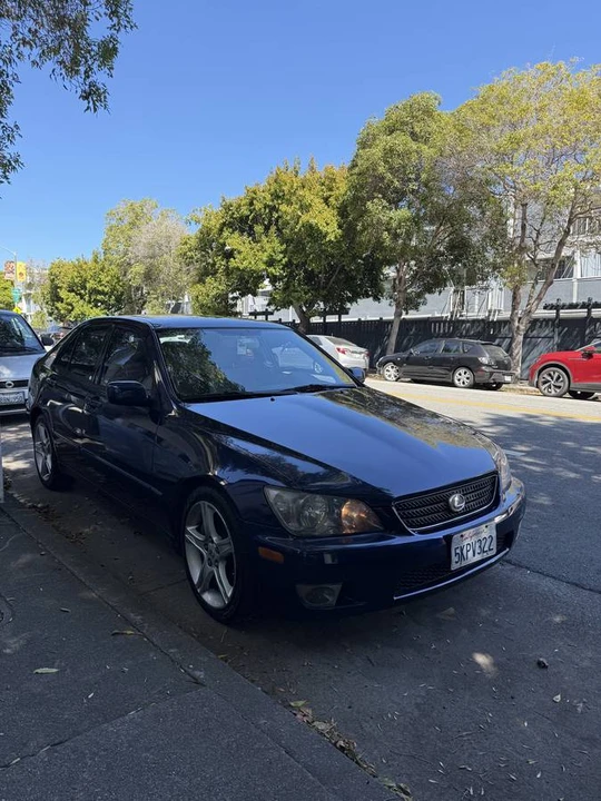 2005 Lexus IS 1st Gen - Image 5 of 14