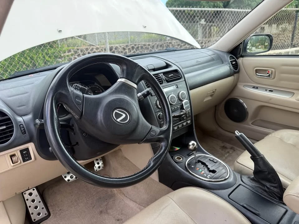 2005 Lexus IS 1st Gen - Image 4 of 10
