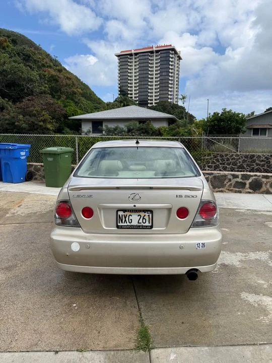 2005 Lexus IS 1st Gen - Image 6 of 10