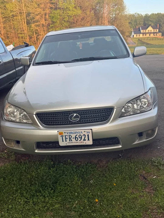 2005 Lexus IS 1st Gen - Image 2 of 5